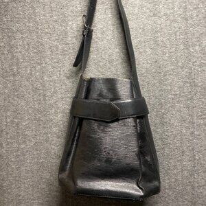 LOUIS VUITTON Black Epi Sac D'Epaule Bucket Bag